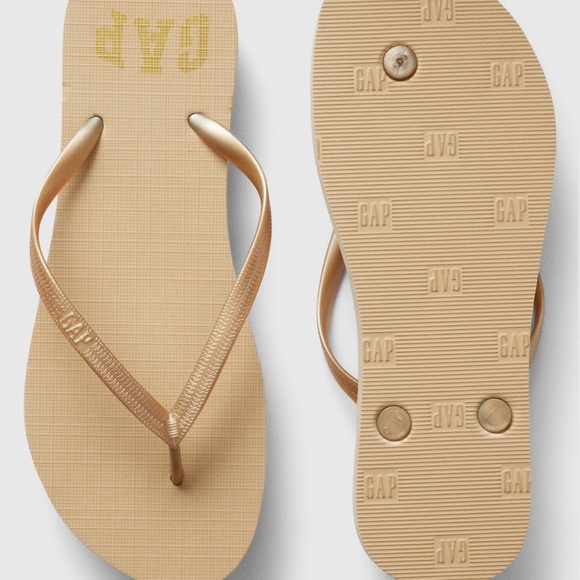 NWT GAP Logo Flip Flops Color: Gold SIZE 7 - Picture 3 of 5